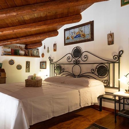 Familyholidays La Finestra Di Fronte Cefalù Exteriér fotografie