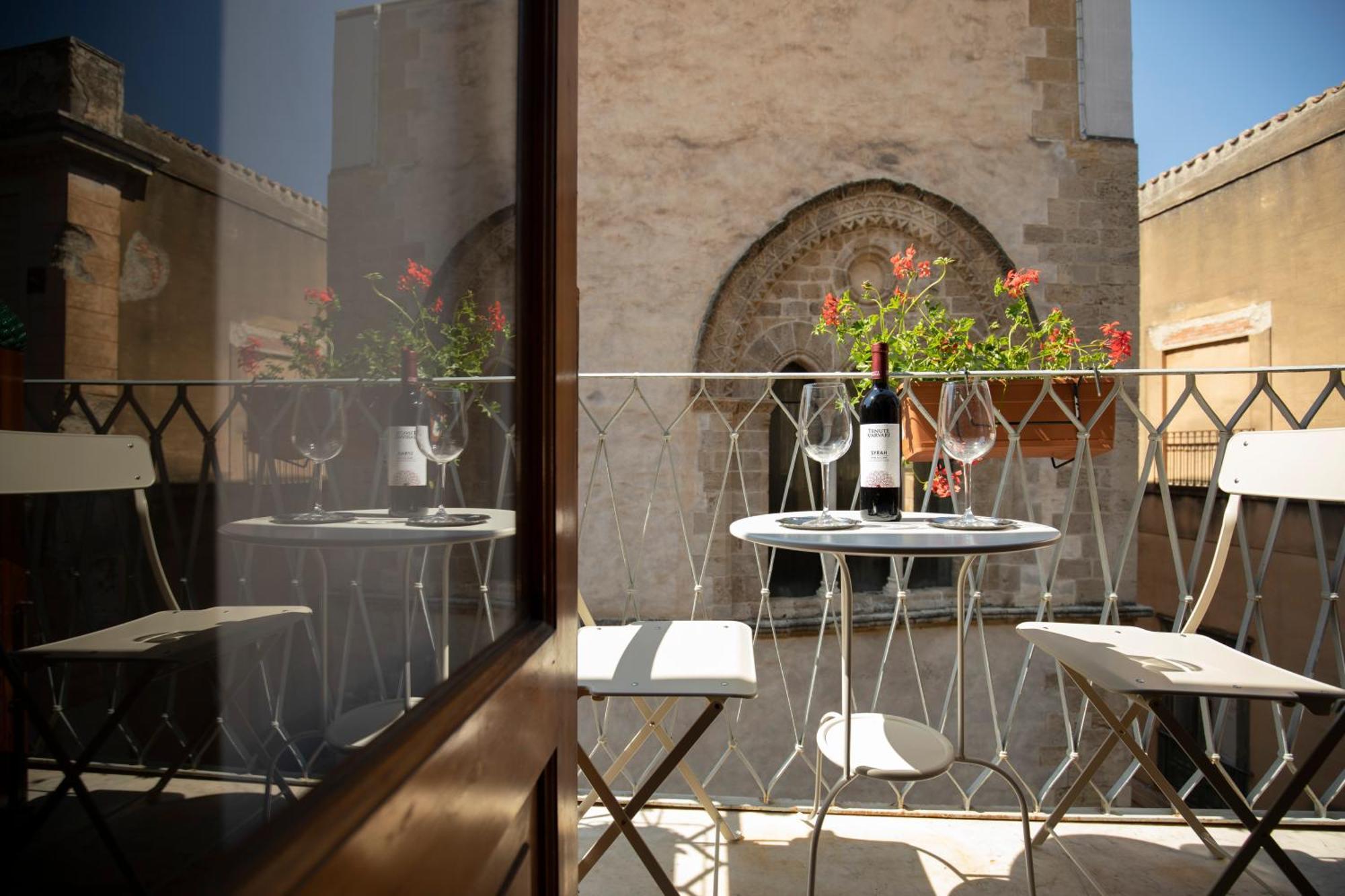 Familyholidays La Finestra Di Fronte Cefalù Exteriér fotografie
